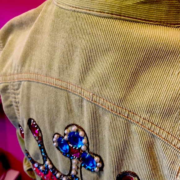 Ivy Jane Vintage Crown Jacket - Picture 5 of 8